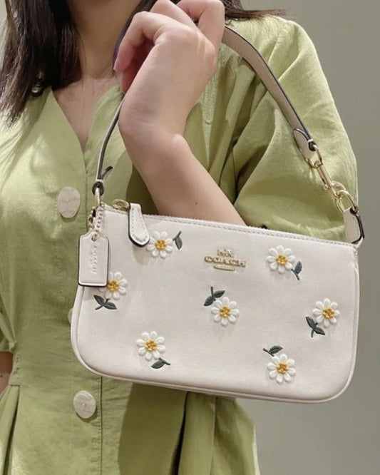 Coach Nolita 19 | Daisy